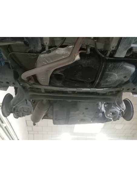 Recambio de puente trasero para toyota auris hybrid active referencia OEM IAM 4210102260  
