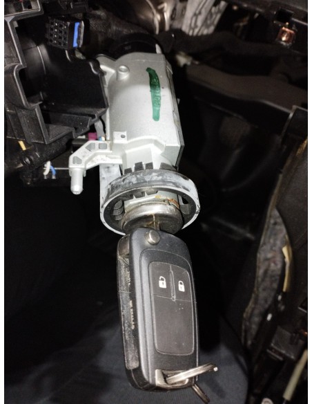 Recambio de conmutador de arranque para opel insignia berlina 2.0 cdti cat referencia OEM IAM 20939745  