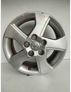 Recambio de llanta para toyota auris hybrid active referencia OEM IAM 4261102D80  