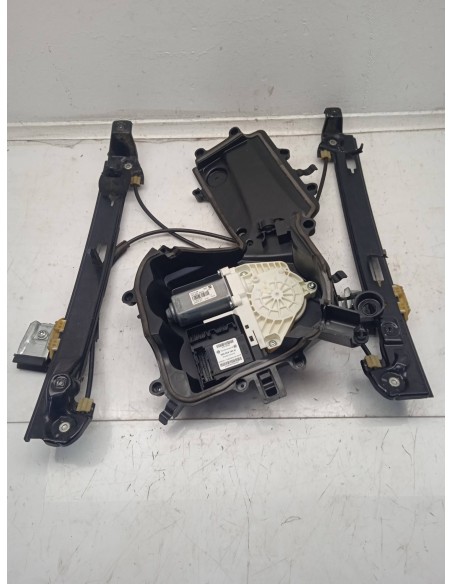 Recambio de elevalunas delantero derecho para seat leon (1p1) 1.9 tdi referencia OEM IAM 1P0837402A  