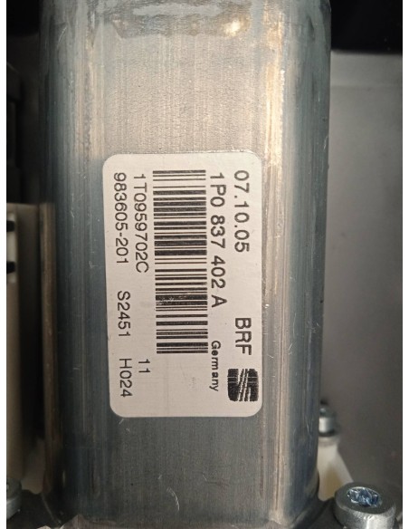 Recambio de elevalunas delantero derecho para seat leon (1p1) 1.9 tdi referencia OEM IAM 1P0837402A  