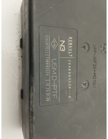 Recambio de caja reles / fusibles para renault laguna iii initiale referencia OEM IAM 284B66052R  