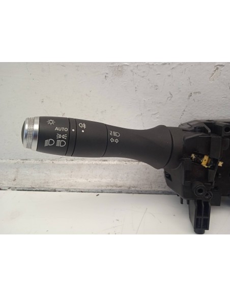 Recambio de mando luces para renault clio v intens referencia OEM IAM 255675601R  