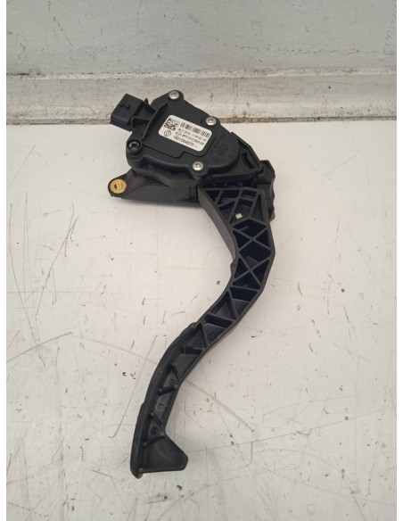 Recambio de potenciometro pedal para renault clio v intens referencia OEM IAM 180108467R  