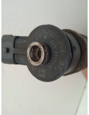Recambio de inyector para peugeot 206 berlina 1.4 hdi referencia OEM IAM 0445110135  