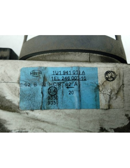 Recambio de faro derecho para skoda octavia berlina (1u2) 1.8 cat (agn) referencia OEM IAM 1U1941018A  