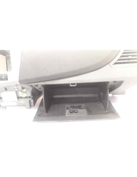 Recambio de salpicadero para chrysler sebring berlina 2.0 crd cat referencia OEM IAM   