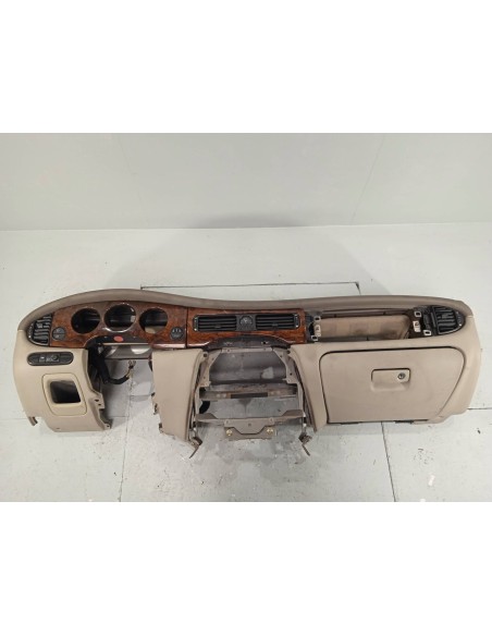 Recambio de salpicadero para daimler x300 v 8 referencia OEM IAM   