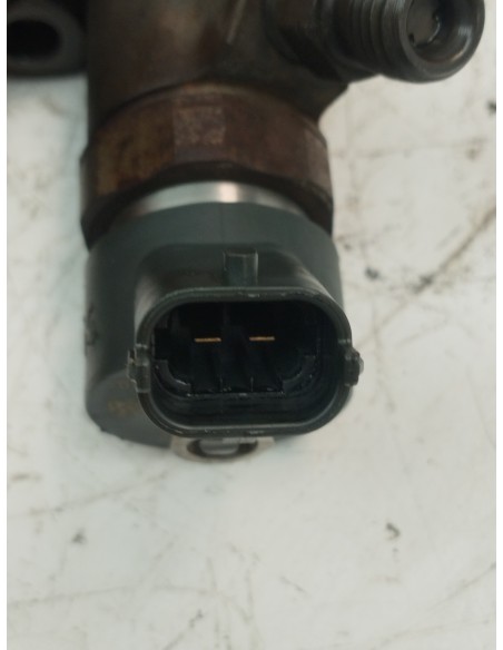 Recambio de inyector para ford focus c-max (cap) trend (d) referencia OEM IAM 0445110188  