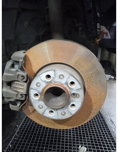 Recambio de mangueta delantera derecha para bmw serie 3 berlina (e90) 320d referencia OEM IAM 31216793924  