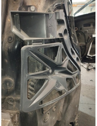 Recambio de plastico para renault scenic iii dynamique referencia OEM IAM 850440007R  