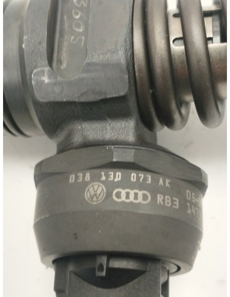 Recambio de inyector para seat alhambra (7v9) fancy referencia OEM IAM 038130073AK  