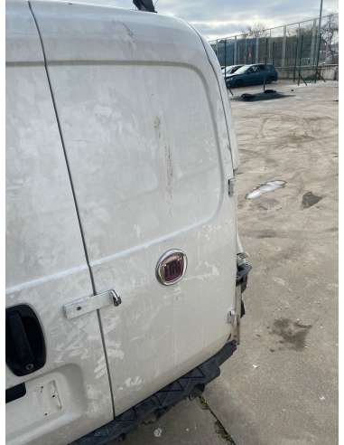 PORTON TRASERO DERECHO FIAT FIORINO...