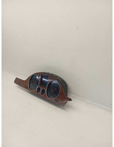 Recambio de cuadro instrumentos para volkswagen passat variant (3c5) highline referencia OEM IAM 3C0920870QX  