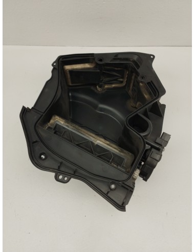 Recambio de plastico para bmw serie 5 lim. (f10) 520d referencia OEM IAM 64114244649  CAJA 1