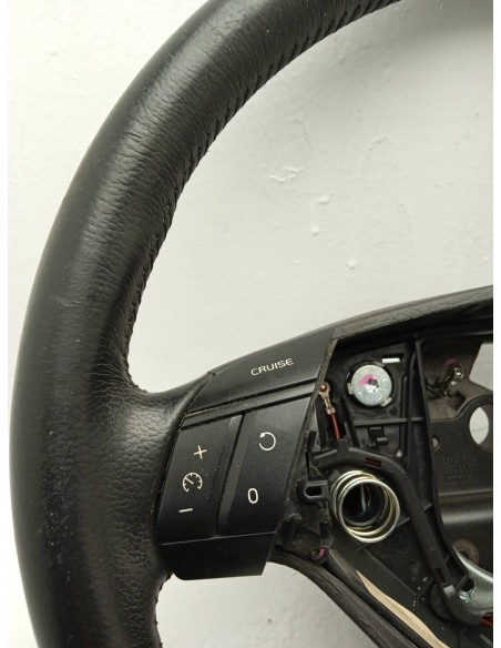 Recambio de volante para volvo s60 berlina referencia OEM IAM 30680819  