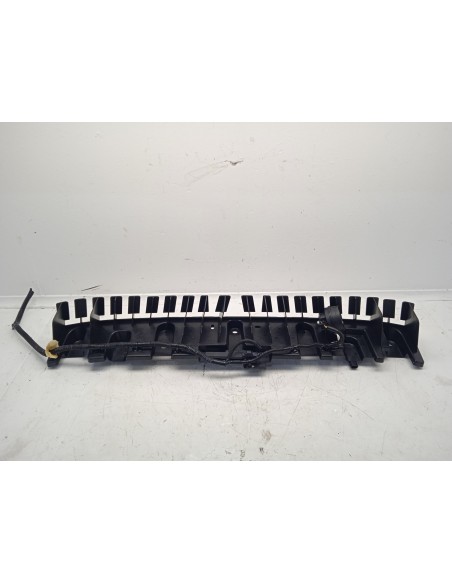 Recambio de plastico para ds 3 crossback so chic referencia OEM IAM 9820846180 GUIA PARAGOLPES TRAS 