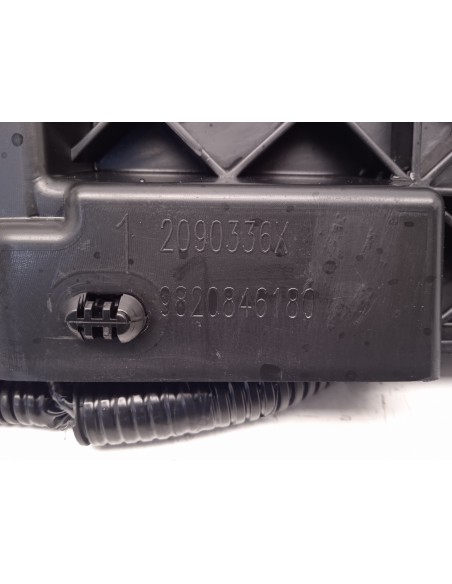 Recambio de plastico para ds 3 crossback so chic referencia OEM IAM 9820846180 GUIA PARAGOLPES TRAS 