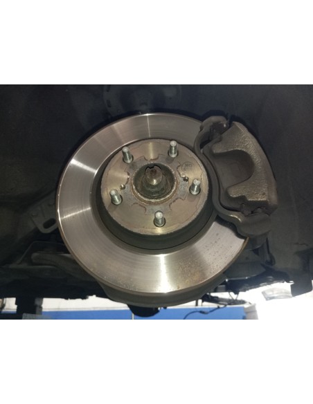 Recambio de mangueta delantera derecha para toyota verso comfort referencia OEM IAM   