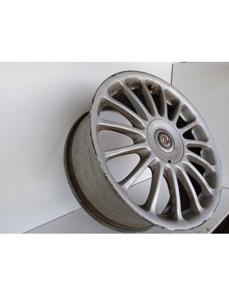 Recambio de llanta para mg mg zt 190 referencia OEM IAM RRC002260XXX  