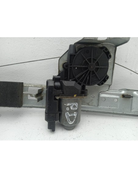 Recambio de elevalunas trasero derecho para renault megane ii familiar expression confort referencia OEM IAM 8201010921  
