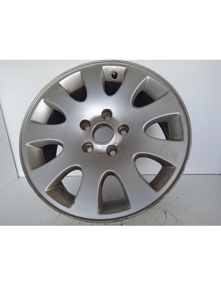 Recambio de llanta para audi a4 berlina (b5) 1.9 tdi referencia OEM IAM 4B0601025K  