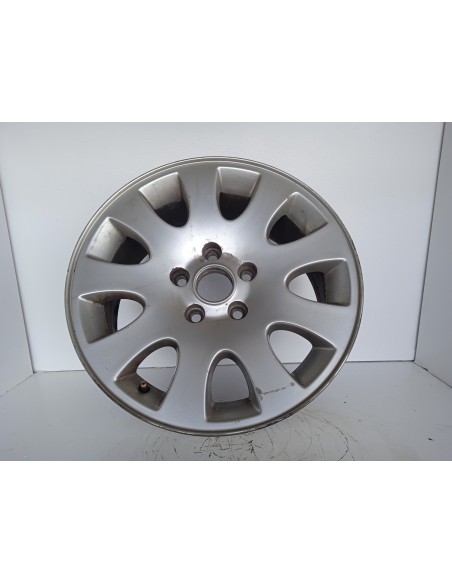 Recambio de llanta para audi a4 berlina (b5) 1.9 tdi referencia OEM IAM 4B0601025K  