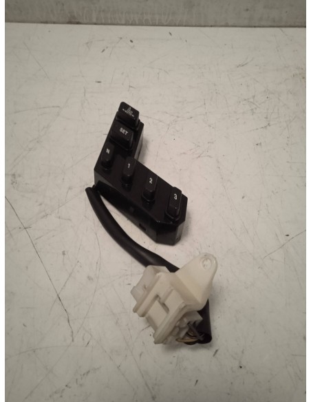 Recambio de mando multifuncion para ssangyong rexton 2.7 turbodiesel cat referencia OEM IAM  MANDO ASIENTOS 