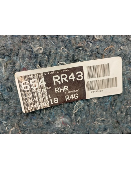 Recambio de guarnecido puerta trasera derecha para toyota auris hybrid active referencia OEM IAM 6763002F00B0  