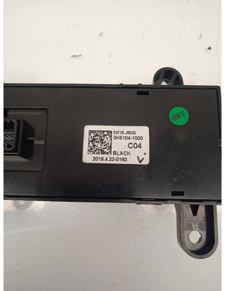 Recambio de mando multifuncion para hyundai kona referencia OEM IAM 93710J9030  