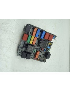 Recambio de caja reles / fusibles para opel combo d 1.3 16v cdti referencia OEM IAM 51867697  
