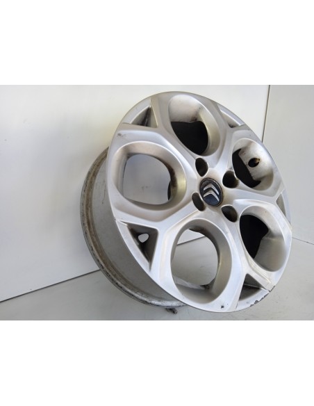 Recambio de llanta para citroën c3 live edition referencia OEM IAM 9687753077  