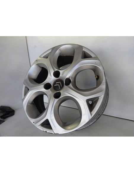 Recambio de llanta para citroën c3 live edition referencia OEM IAM 9687753077  
