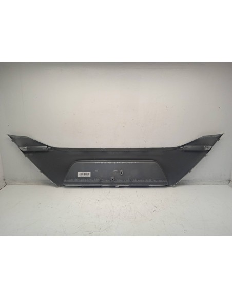 Recambio de plastico para toyota aygo referencia OEM IAM 521510H050A0  