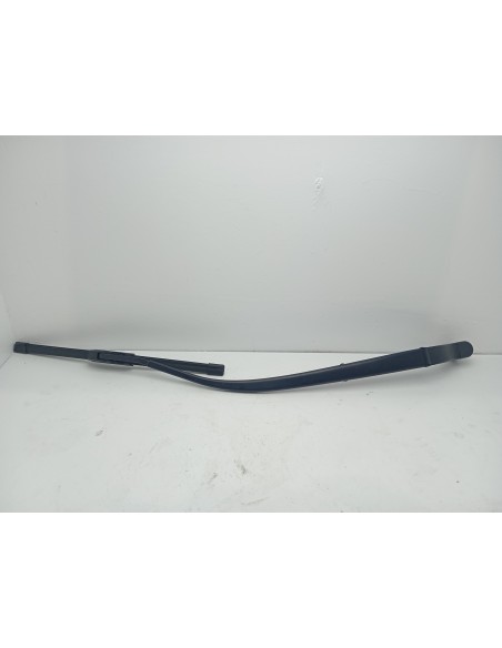 Recambio de brazo limpia delantero derecho para mazda 2 lim. () luxury referencia OEM IAM   