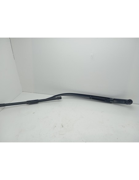 Recambio de brazo limpia delantero derecho para mazda 2 lim. () luxury referencia OEM IAM   