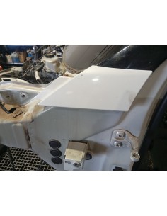 Recambio de molduras delanteras para land rover discovery sport se referencia OEM IAM  SUPERIOR ALETA IZQ 