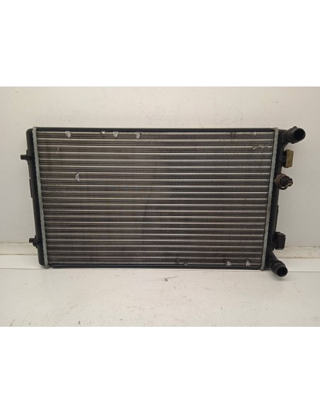 Recambio de radiador agua para audi a3 (8l) 1.6 referencia OEM IAM 652011  