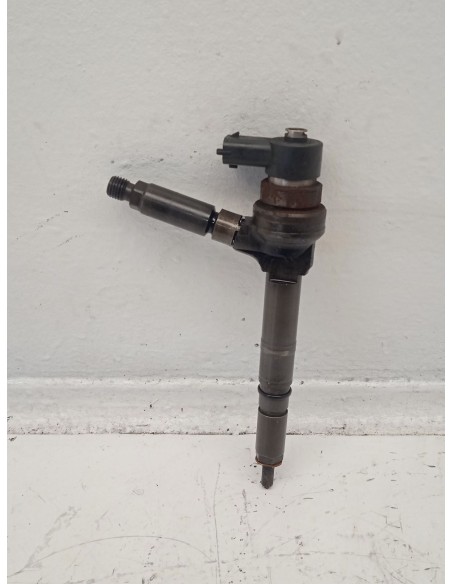 Recambio de inyector para opel astra h berlina elegance referencia OEM IAM 0445110175  