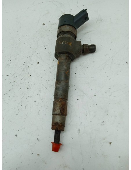 Recambio de inyector para opel vectra c berlina 1.9 cdti referencia OEM IAM 0445110165  