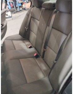Recambio de asientos traseros para bmw serie 3 berlina (e90) 318d referencia OEM IAM 52207118734 TELA GRIS Y NEGRA 