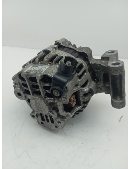 Recambio de alternador para ford fiesta berlina ghia referencia OEM IAM 98MF10300CC  
