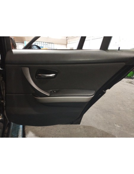Recambio de guarnecido puerta trasera derecha para bmw serie 3 berlina (e90) 318d referencia OEM IAM 51429152390  
