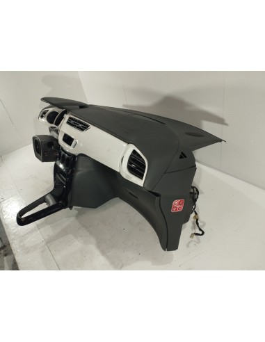 Recambio de salpicadero para citroën c3 1.4 hdi referencia OEM IAM   