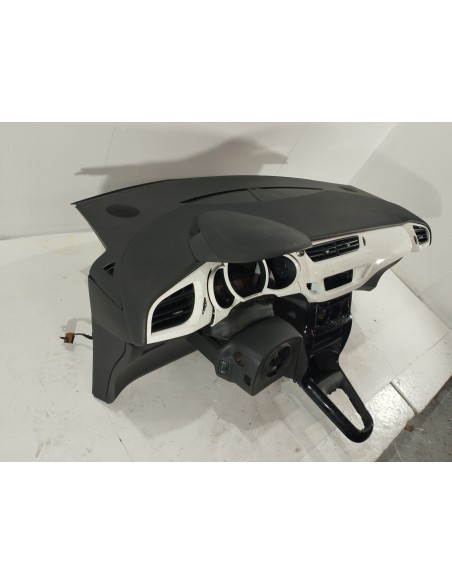 Recambio de salpicadero para citroën c3 1.4 hdi referencia OEM IAM   