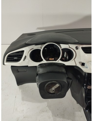 Recambio de salpicadero para citroën c3 1.4 hdi referencia OEM IAM   