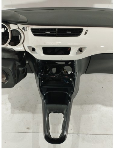 Recambio de salpicadero para citroën c3 1.4 hdi referencia OEM IAM   