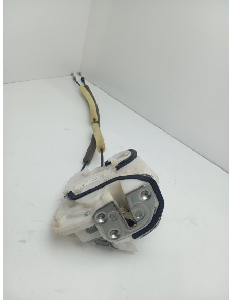 Recambio de cerradura puerta trasera derecha para mazda 2 lim. () luxury referencia OEM IAM DA6C8A20  