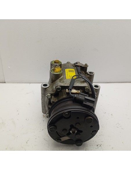 Recambio de compresor aire acondicionado para ford fiesta (cbk) 1.3 cat referencia OEM IAM 2S6H19D629AB  