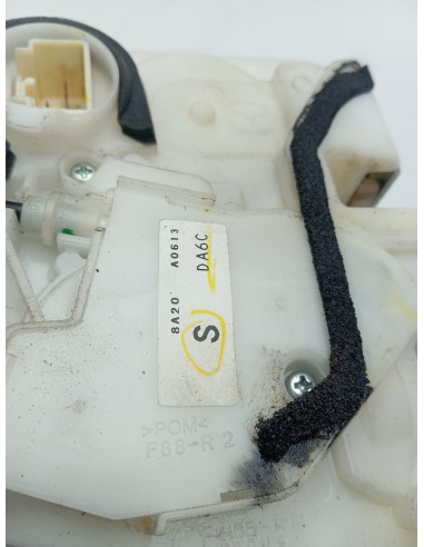 Recambio de cerradura puerta trasera derecha para mazda 2 lim. () luxury referencia OEM IAM DA6C8A20  